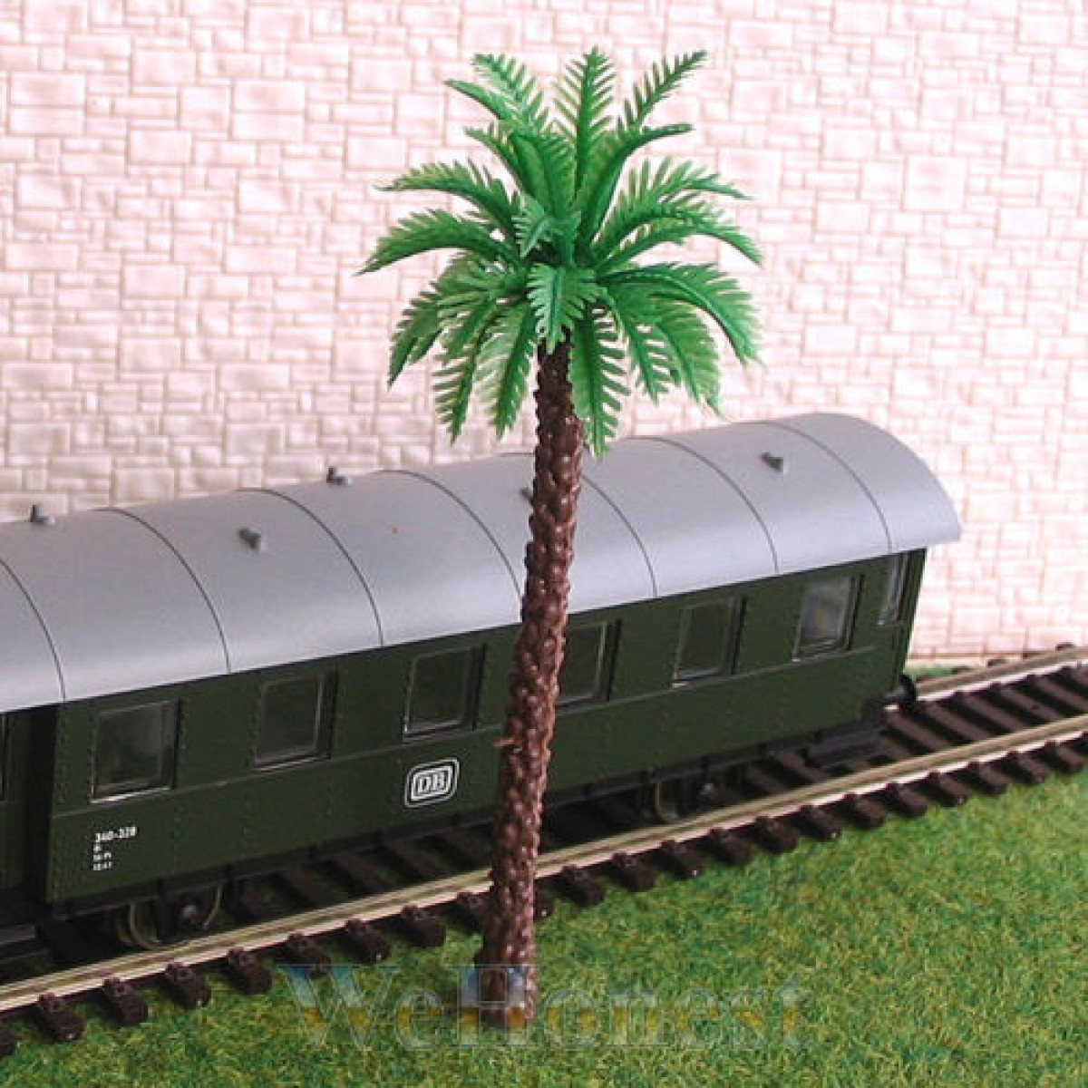 10 x HO or OO scale Coconut Palm Trees 110mm #M003